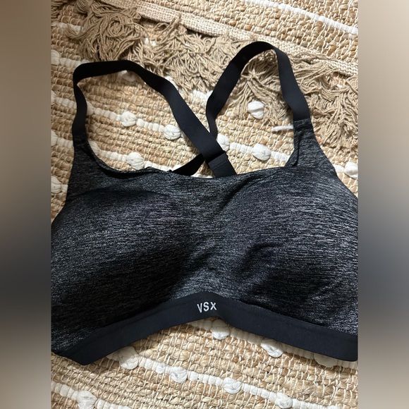 Victoria Secret Sports Bra - Picture 1 of 4
